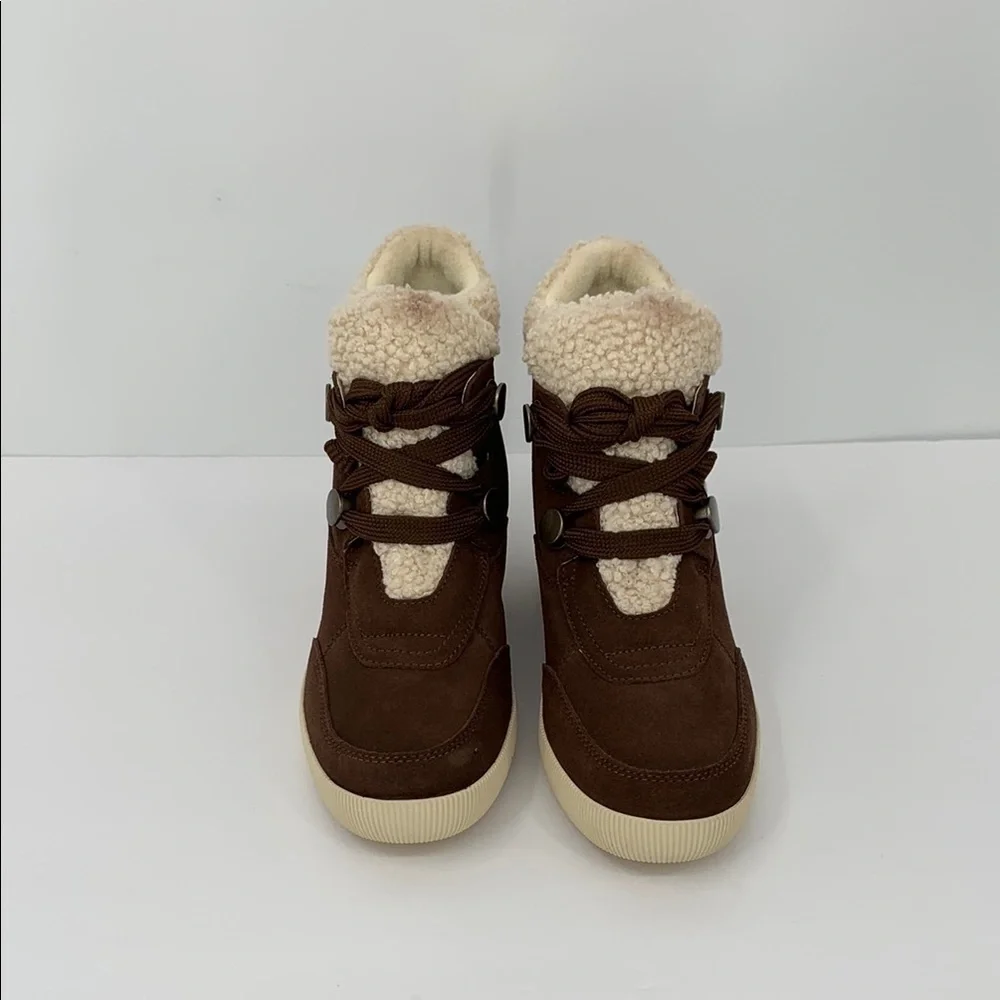 Sorel Out n About Cozy hidden wedge boots suede hiking shearling winter new 10
